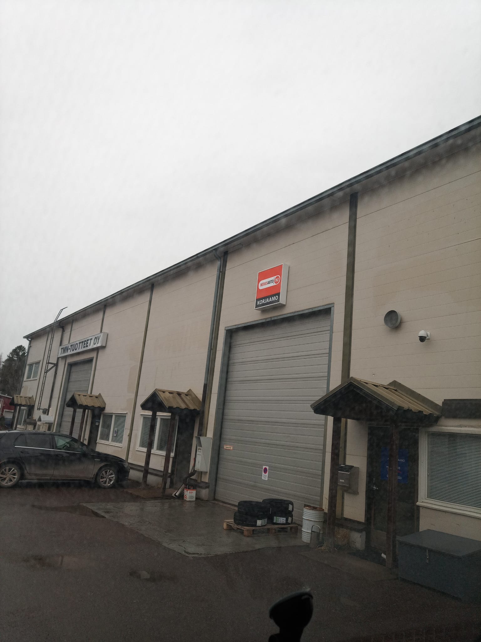 T:mi Knate autokorjaamo Veikkolassa